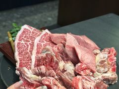-铭牛烧肉·和牛海鲜自助(高新月牙湖店)