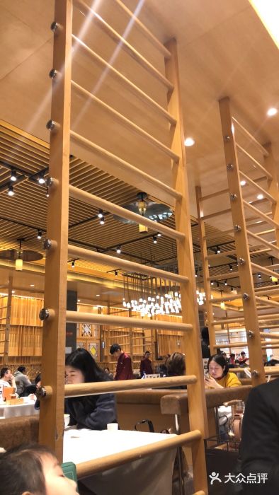 稻香酒家·34年老字号·港式粤菜(汉街店)大堂图片