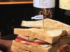 -wineapp葡萄酒餐吧(外滩金融中心店)
