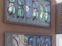 -视野联行眼镜·蔡司·尼康战略合作店(城西银泰店)