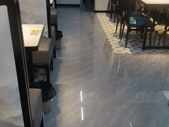 -三湘四水正宗湘菜(君峰路店)