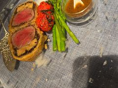 惠灵顿牛排-弦月窗LUNETTE BY AMANDA(复兴路店)