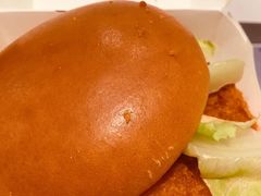 鲜虾堡-麦当劳(上海虹桥站30B检票口楼上)