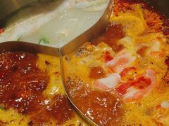 -老房老舍重庆火锅(假日城市店)