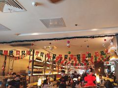 -大头虾越式风味餐厅(光明广场店)