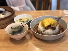 咖喱牛肉汉堡饭-红小满休闲餐厅(十全街店)