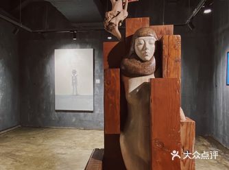 此间游戏·艺术本不该设有标准答案