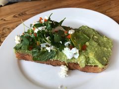 牛油果吐司-Egg•Allday Brunch(襄阳北路店)