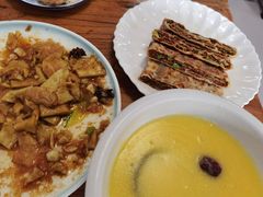 -溢心园香河肉饼总店