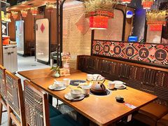 -吃饭皇帝大土家民族菜(荟聚店)