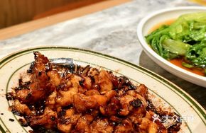 Steamed Chicken Cartilage with Maggi Sauce