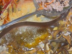 -洱火云南酸菜牛肉火锅(石景山当代商城店)