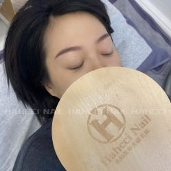 -花岐款式专研健康美甲沙龙