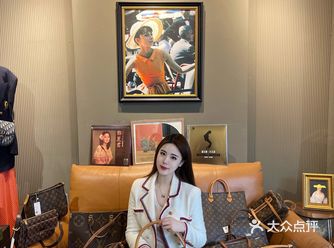 最近一直寻找靠谱的奢侈品回收实体店 店里真的好多中古