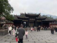 -峨眉山报国寺