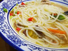 -邱芳粉店(迎宾大道旗舰店)