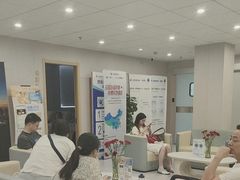 -上海大学附属上海和平眼科医院