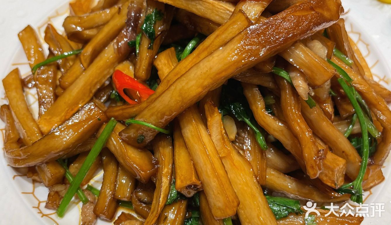 探美食｜长春最贵烤全羊果然名不虚传