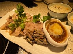 手抓羊肉-马老六清真餐饮(西站店)