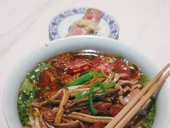 -镇南锅盖面馆(解放路店)