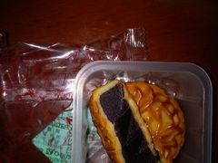 玫瑰豆沙月饼-长发西饼(临顿路店)