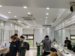 -镁连社·美联社