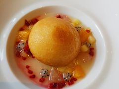 传统萨卡帕朗姆酒浸巴巴蛋糕-Le Comptoir de Pierre Gagnaire