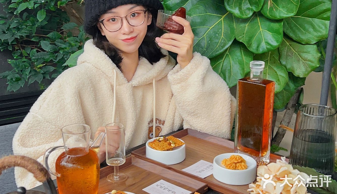 南宁地标“会展中心”做中式茶点心🍵好特别！