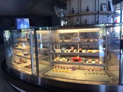 面包甜点陈列柜-大堂酒廊·亚龙湾万豪度假酒店