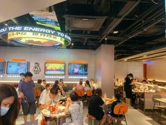 大堂-開籠雀冰室(同和金铂店)