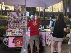 -詹爷爷乌节路街头冰淇淋