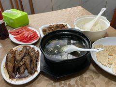 -山里人家土菜馆(茅山店)