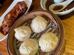 蟹粉鲜虾小笼-鑫震源·苏式大虾生煎(山塘街店)