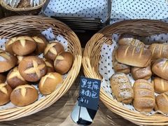 -沁屋面包店(人民东路店)