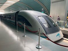 -龙阳路磁悬浮列车总站-停车场