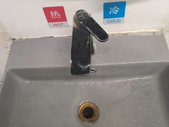 -发条鸭无人健身房(浦东北艾路店)