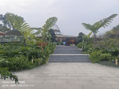 -茅草房·河畔园林火锅