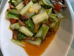 -丝路天山酒店(国际大巴扎店)