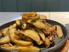 -阿瓦山寨·湘菜现炒·剁椒鱼头王(咸阳总店)