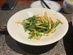丝瓜尖拌鲜腐竹-真地道京味府·鲜橙烤鸭·北京菜(朝外大街东大桥店)