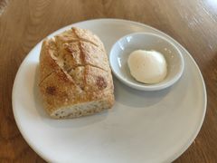 -ROAST coffee & eatery