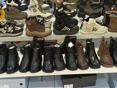 -云柏鞋业(十里堡店)