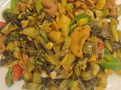 酸菜炒猪肠-粤·向群饭店(龙津东路总店)