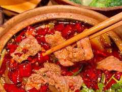-有红鸡毛店·砂锅菜(抚琴夜市店)
