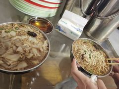 -正宗杨记普洱酸醋米线(总店)