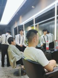 -不迫先生专业男士剪发