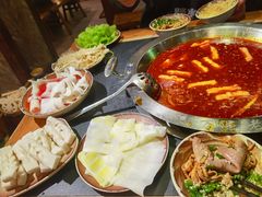 -爱你您·自家鱼塘·活水喷泉鱼火锅(八里店)