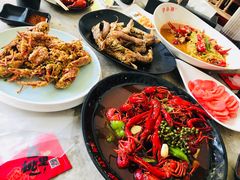 -沪小胖小龙虾(淮海中路旗舰店)