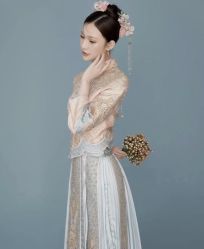 -纯色时光婚纱艺术馆WHITE