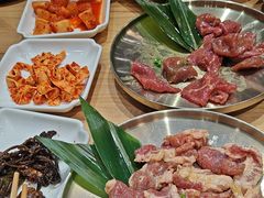 -青瓦餐厅·生鱼片·韩园烤肉(西塔店)